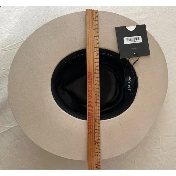 Gigi Pip Fedora Hat Womens Size 57 M Beige - Brown Band 100% Australian Wool NWT - Picture 10 of 16